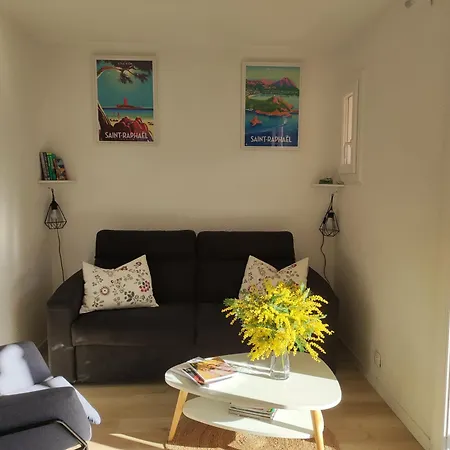 Apartment Joli Avec Jardin Dans Avec Piscines *